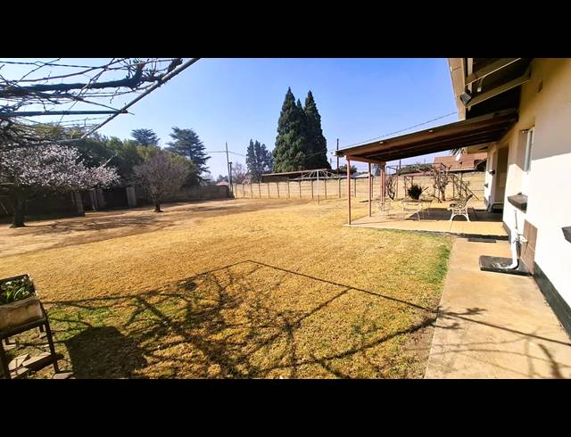 3 BEDROOM HOUSE FOR SALE IN THREE RIVERS